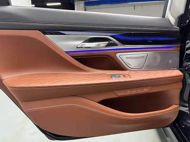 2019 BMW 7 Series 740Li xDrive Executive M Sport Package — миниатюра 10