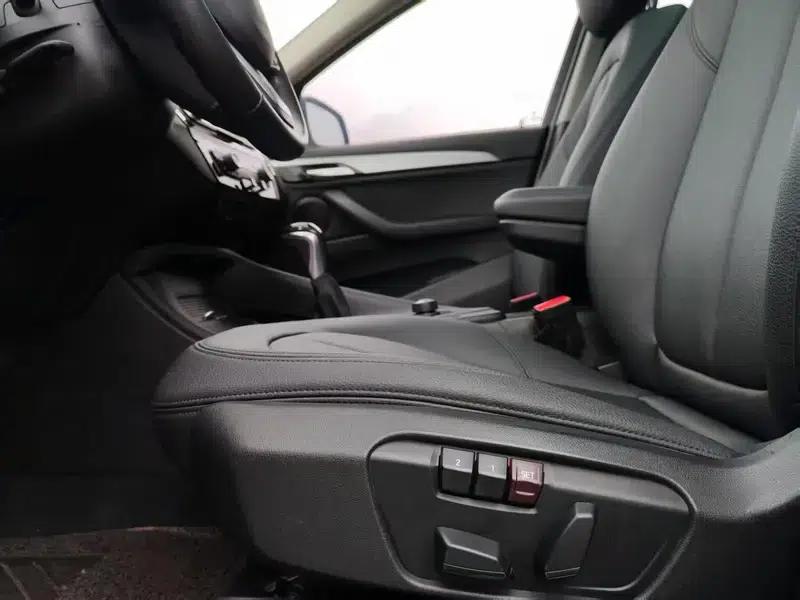 BMW X1 2018 sDrive18Li Fashion Edition — миниатюра 13