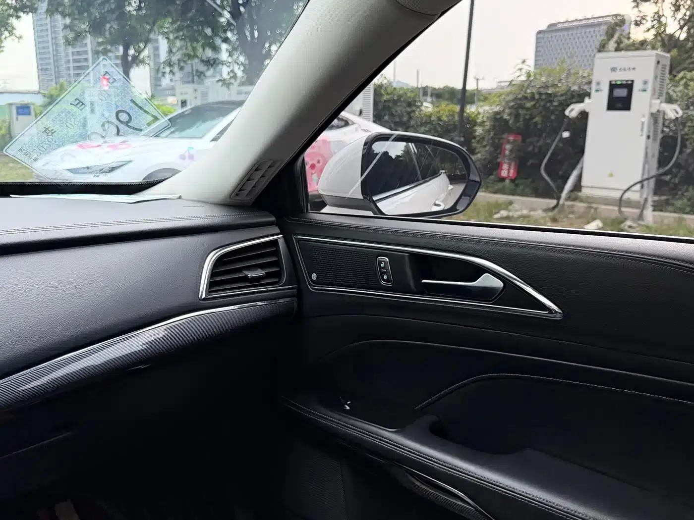 2019 Taurus EcoBoost 245 Premium Edition — миниатюра 15
