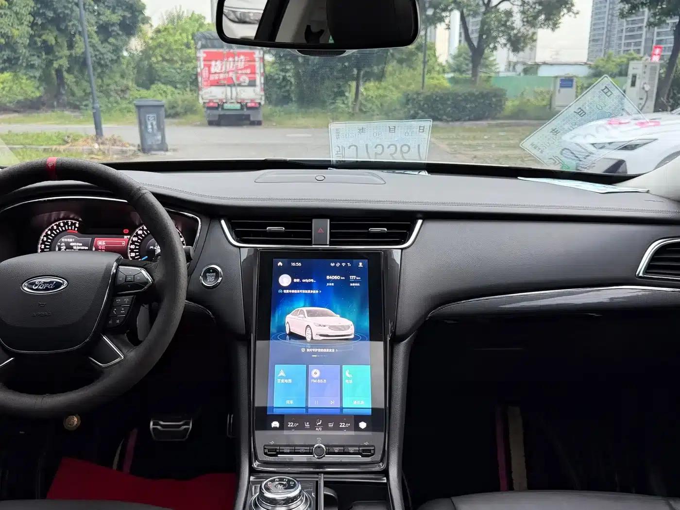 2019 Taurus EcoBoost 245 Premium Edition — миниатюра 18