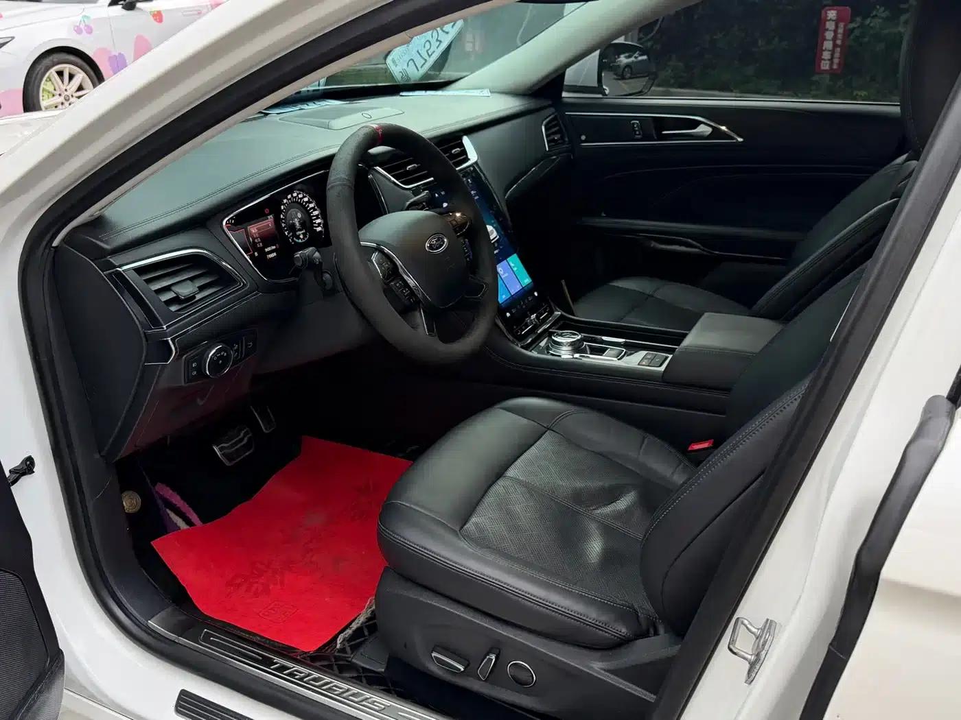 2019 Taurus EcoBoost 245 Premium Edition — миниатюра 4