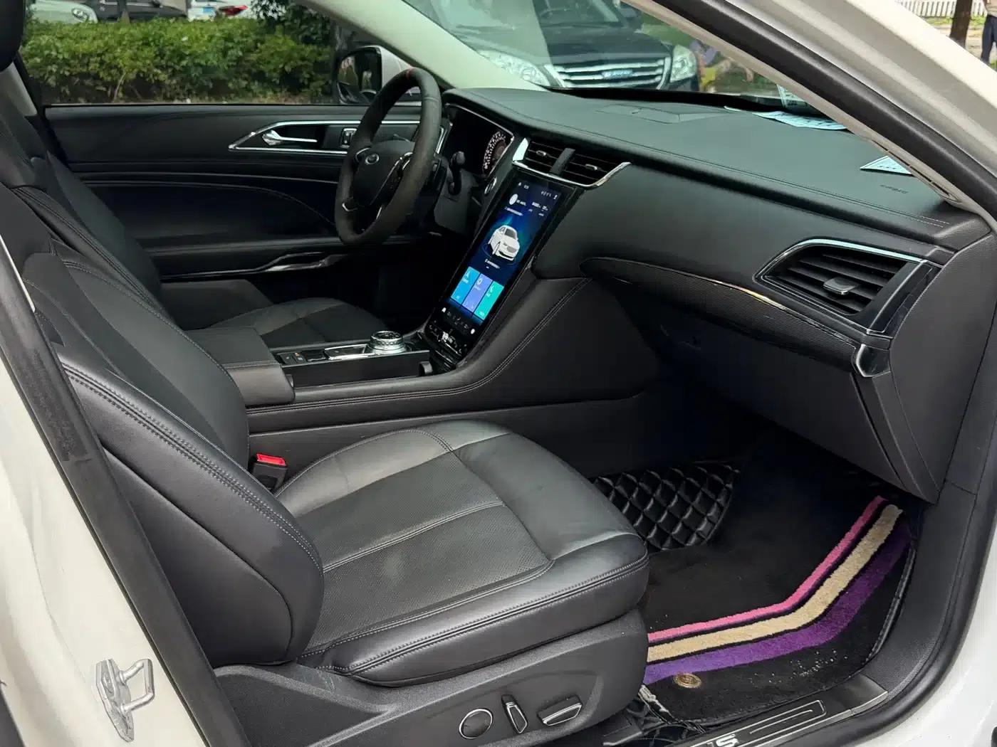 2019 Taurus EcoBoost 245 Premium Edition — миниатюра 7