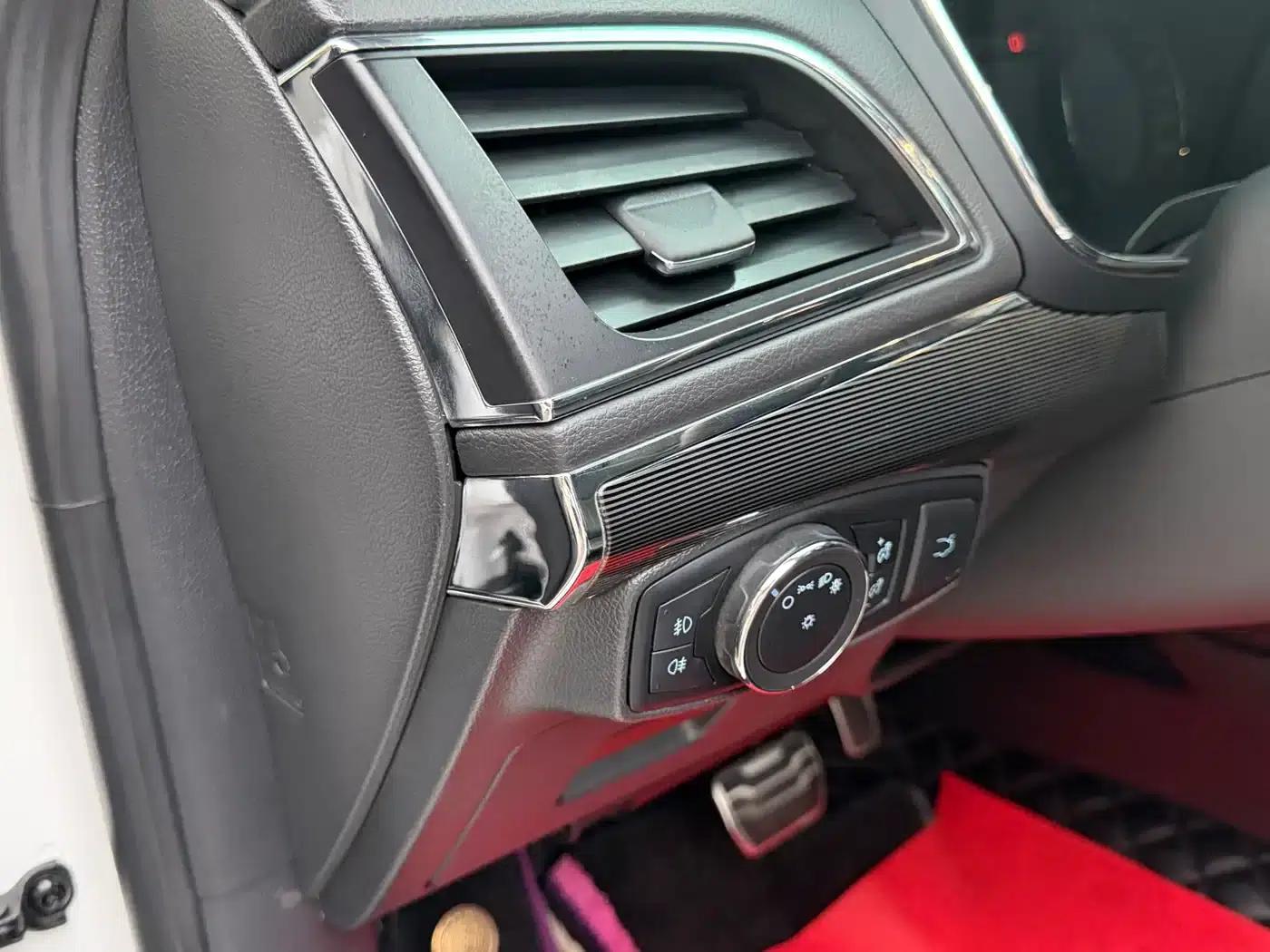 2019 Taurus EcoBoost 245 Premium Edition — миниатюра 10
