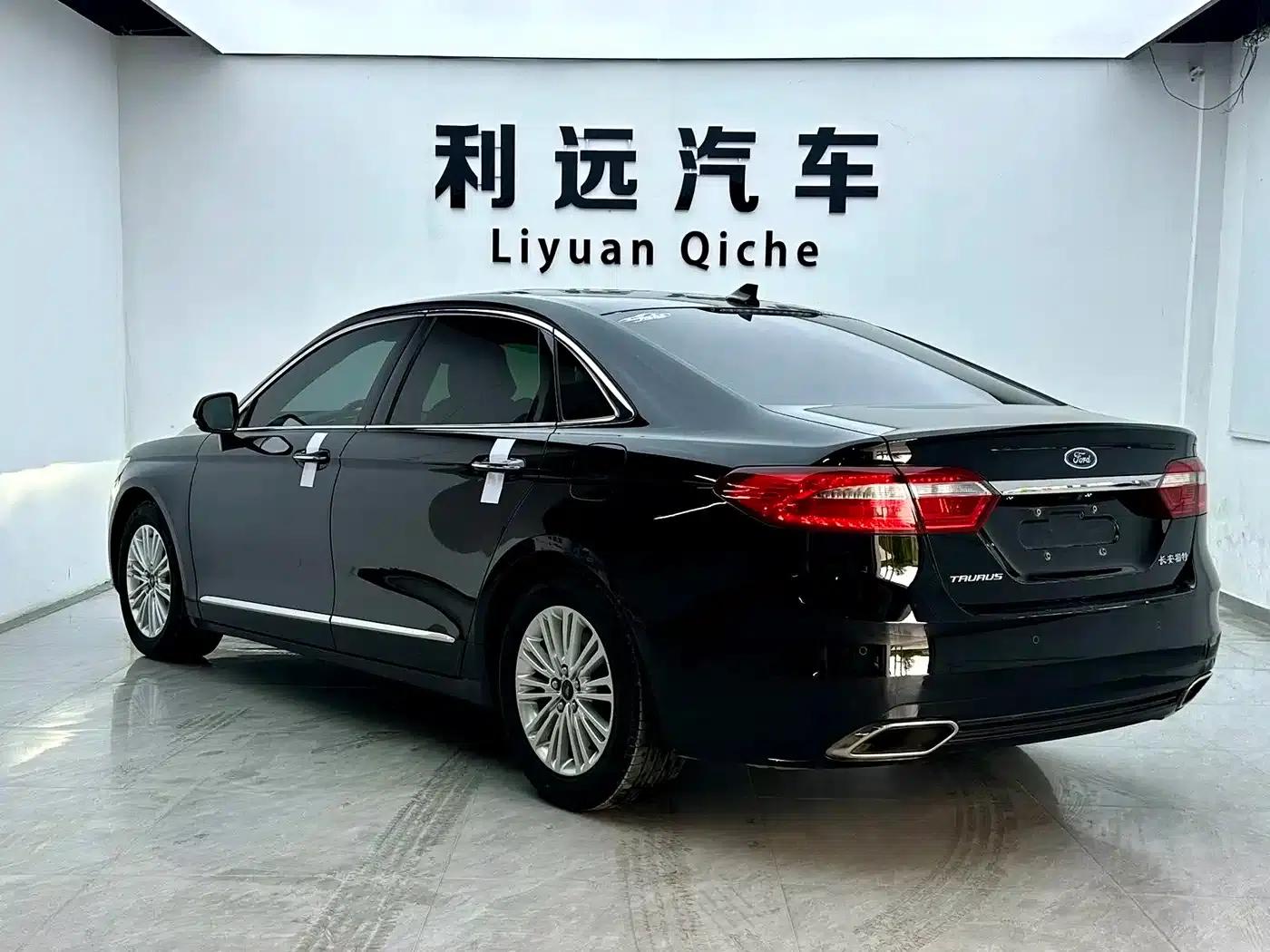 2017 Taurus Facelift EcoBoost 245 Fashion Edition — миниатюра 16