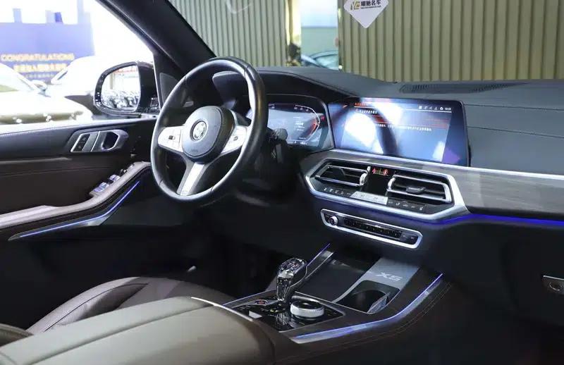 BMW X5 2022 Facelift xDrive 40Li M Sport Package — миниатюра 14
