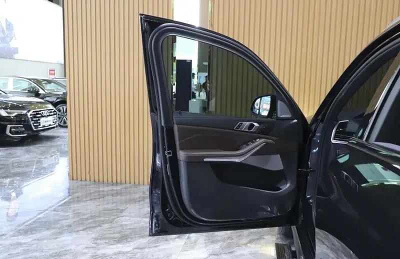 BMW X5 2022 Facelift xDrive 40Li M Sport Package — миниатюра 18