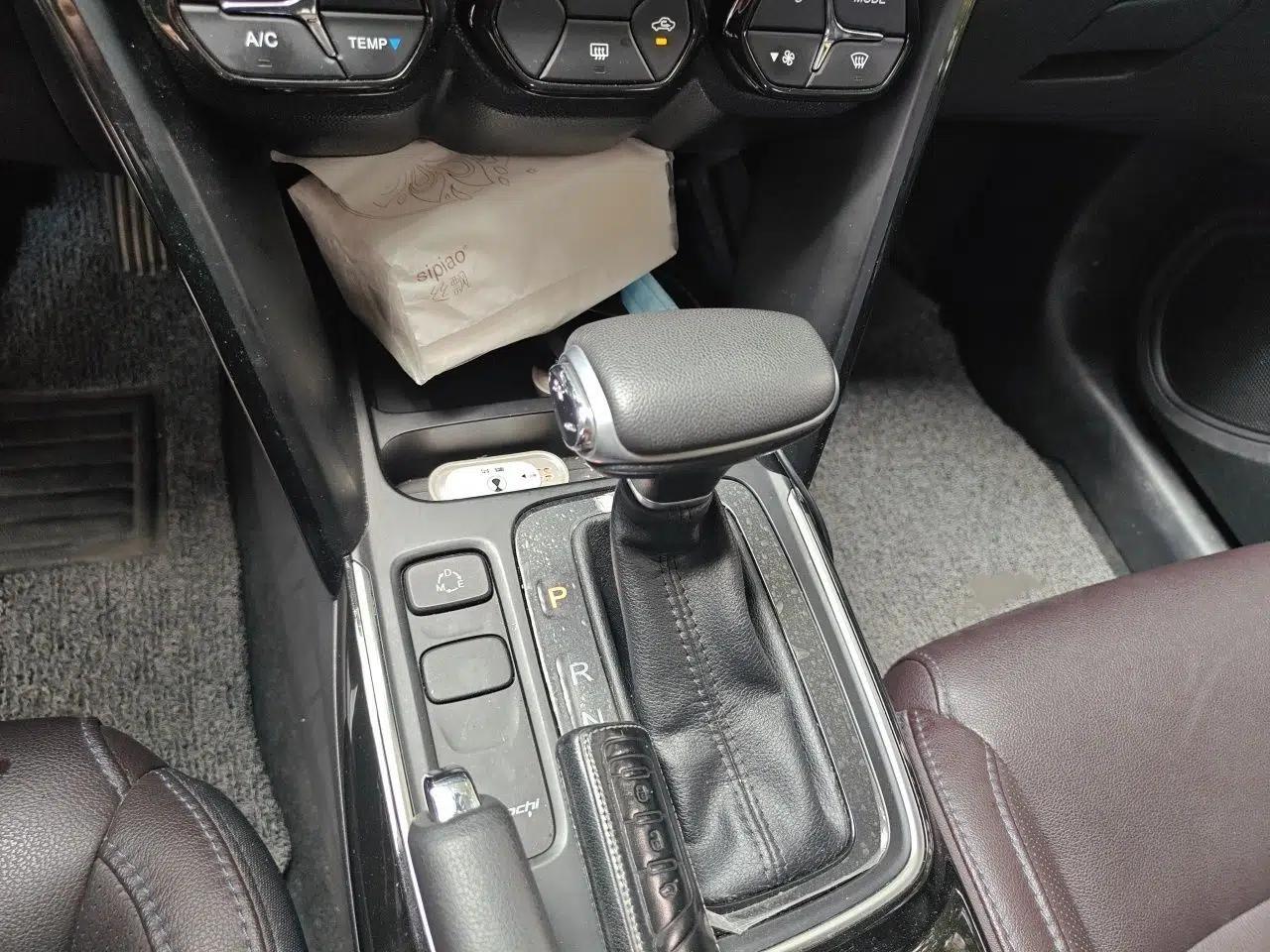 GAC Trumpchi GS4 2018 200T G-DCT Two-Wheel Drive Elite Edition — миниатюра 13