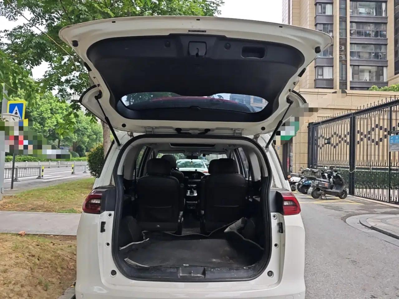 GAC Trumpchi M6 2019 270T DCT Luxury Edition (7-seater) China VI — миниатюра 22