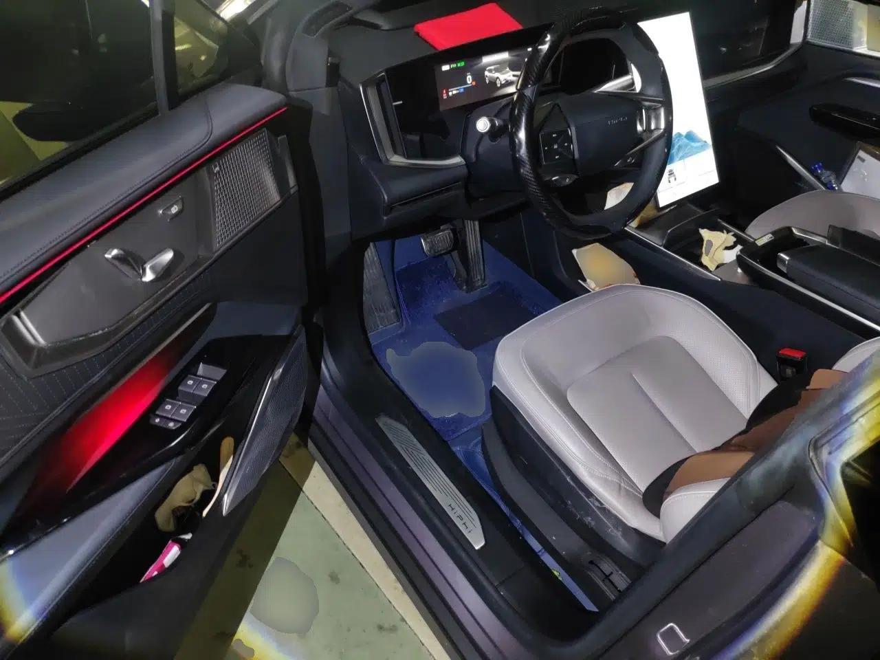 HiPhi Y 2023 560 km Pioneer Edition — миниатюра 16