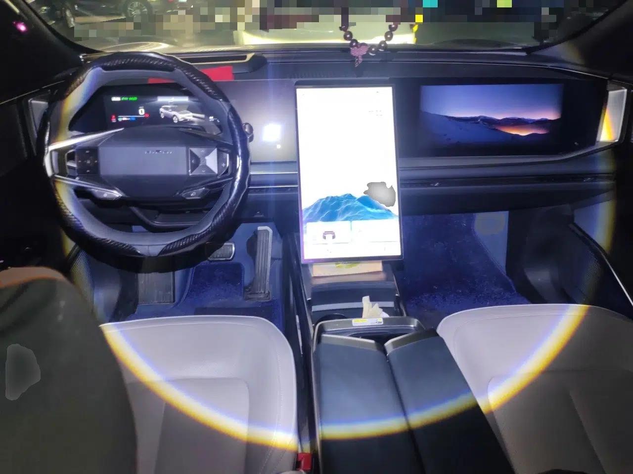 HiPhi Y 2023 560 km Pioneer Edition — миниатюра 9