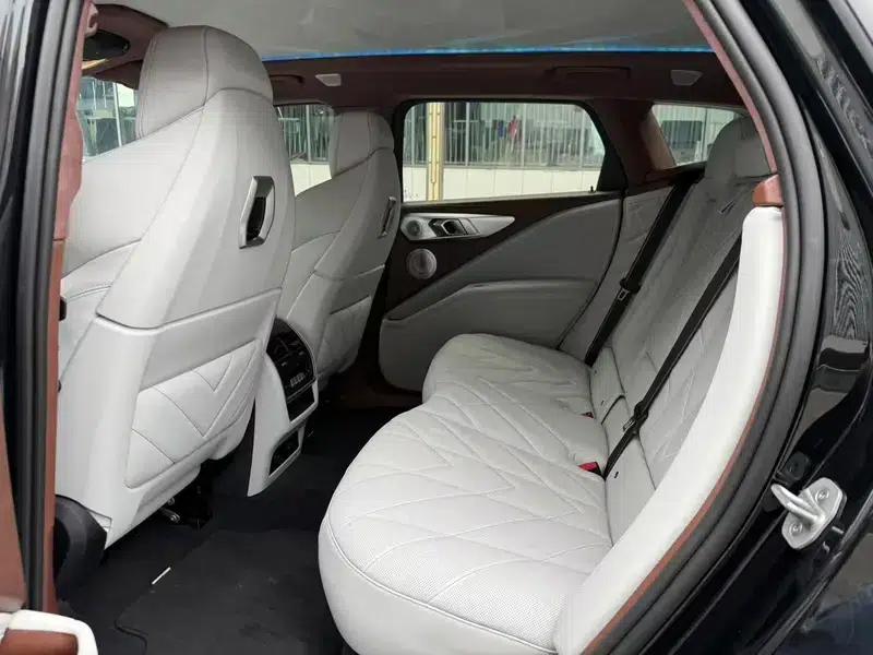 BMW XM 2023 50e — миниатюра 17