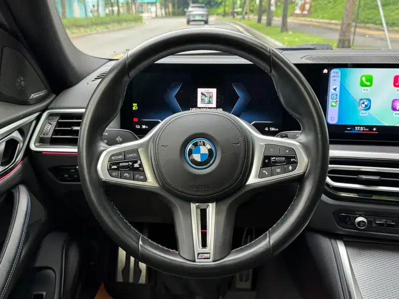 BMW i4 2022 M50 — миниатюра 23