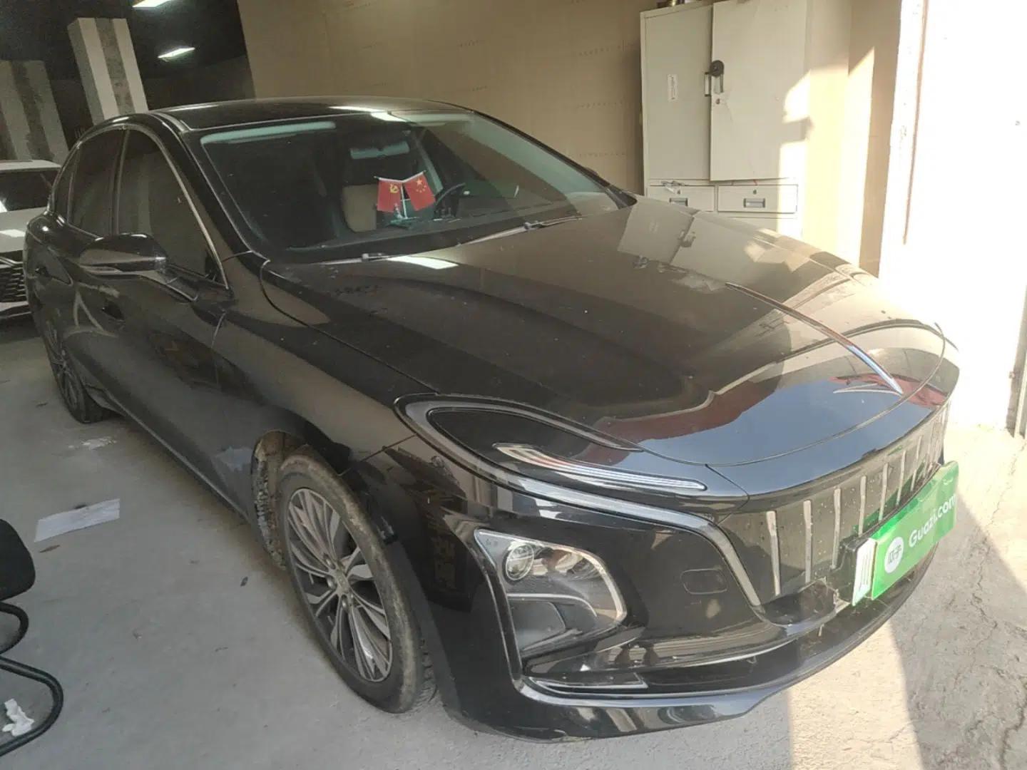 Hongqi E-QM5 2022 431 km Charge & Enjoy Edition — миниатюра 3