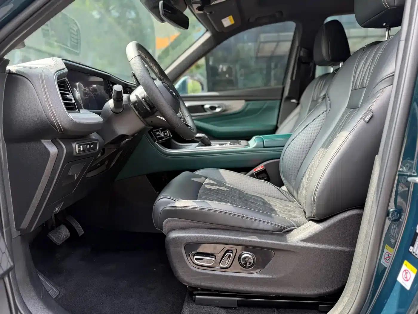 Trumpchi GS8 2022 Navigator Series 2.0TGDI 2WD Luxury Intelligent Connected Edition (7-seater) — миниатюра 8