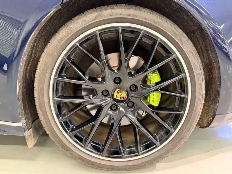 2017 Panamera E-Hybrid, Panamera 4 E-Hybrid Executive Long Wheelbase 2.9T — миниатюра 13