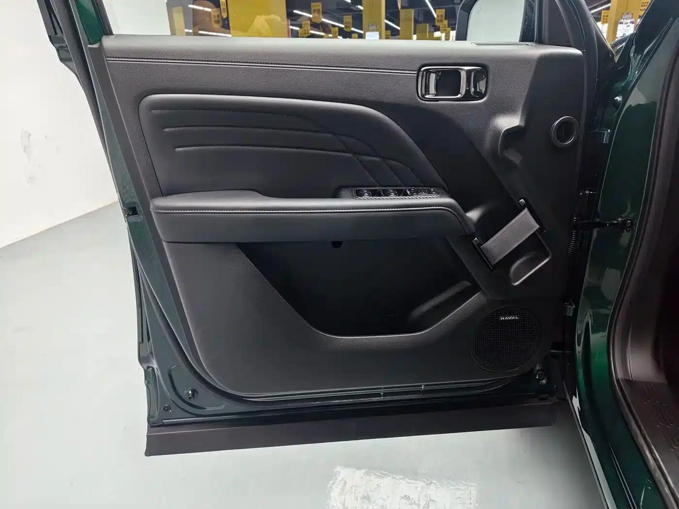 Haval Raptor 2025 Fuel-Powered 2.0T 4WD Ultra — миниатюра 8