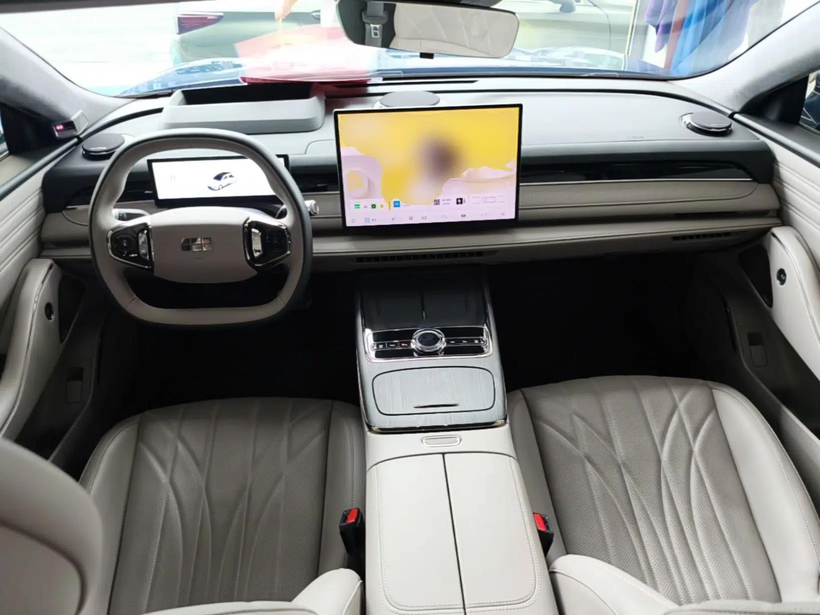 Geely Galaxy 8 2025 130km EM-P Starship Edition — миниатюра 12