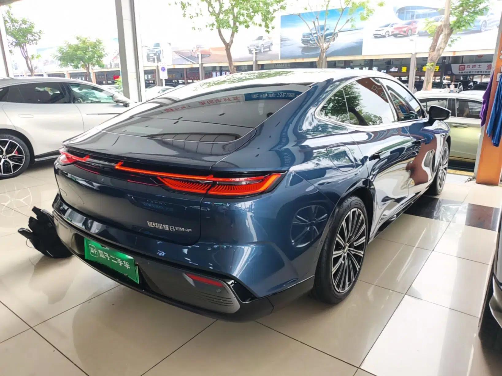 Geely Galaxy 8 2025 130km EM-P Starship Edition — миниатюра 6