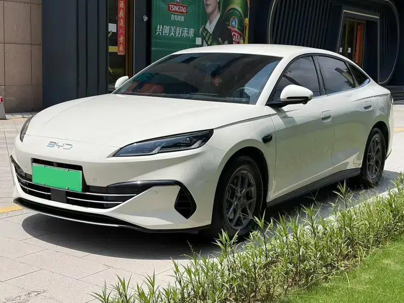 Seal 06DM 2025 Intelligent Driving Edition DM-i 80KM Luxury Model — миниатюра 1