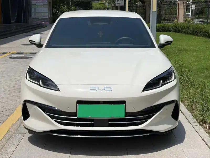 Seal 06DM 2025 Intelligent Driving Edition DM-i 80KM Luxury Model — миниатюра 2