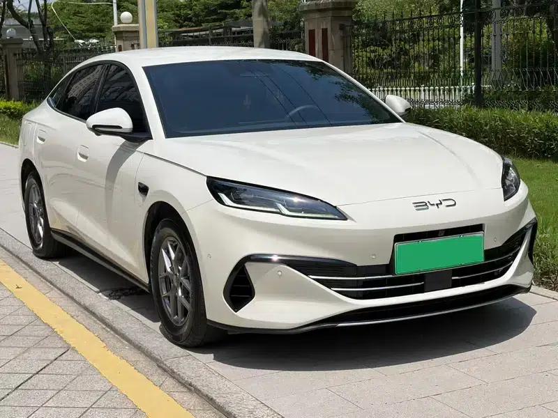 Seal 06DM 2025 Intelligent Driving Edition DM-i 80KM Luxury Model — миниатюра 3