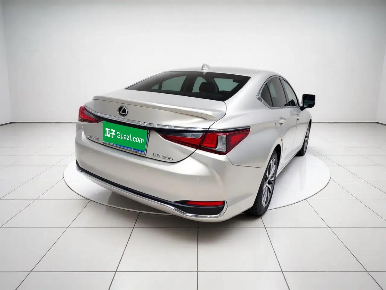 Lexus ES 2020 200 Excellence Edition — миниатюра 6