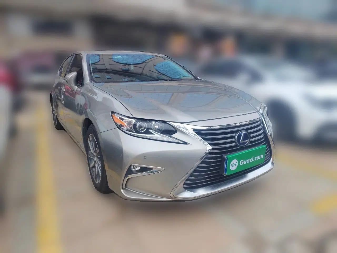 Lexus ES 2015 300h Comfort Edition — миниатюра 3
