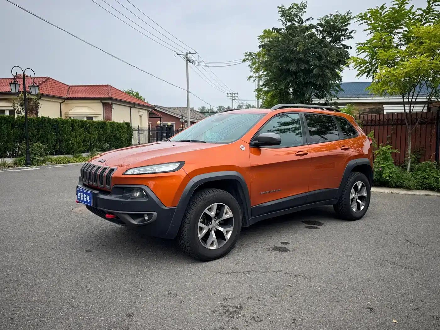Jeep Cherokee (Imported) 2014 3.2L High-Performance Edition — миниатюра 1