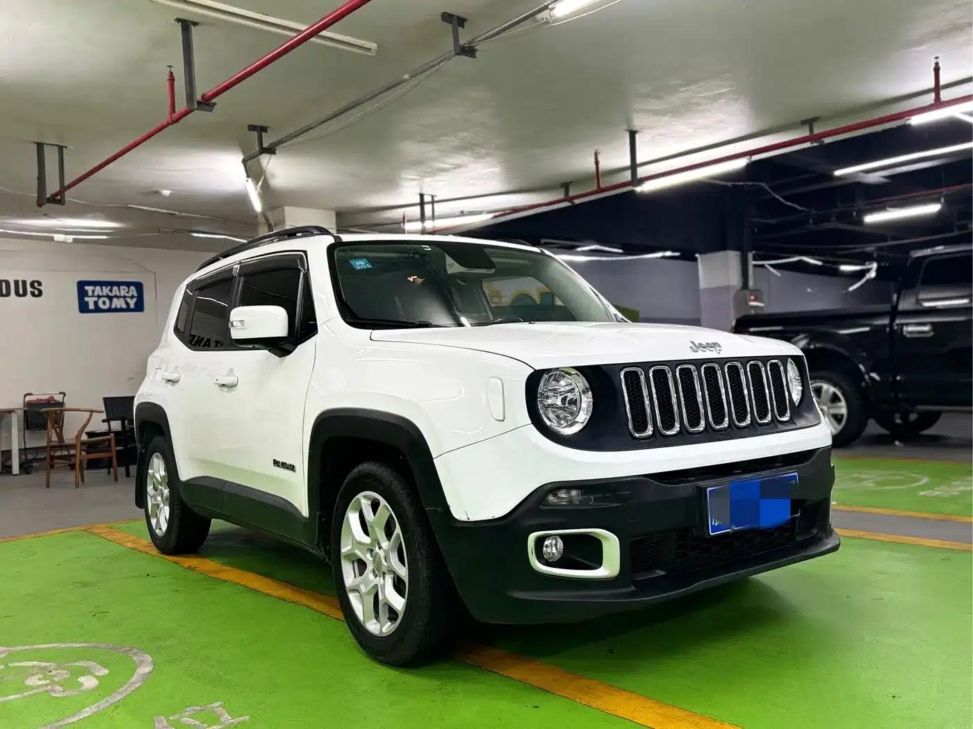 Jeep Renegade 2017 180T Automatic Performance Edition — миниатюра 3