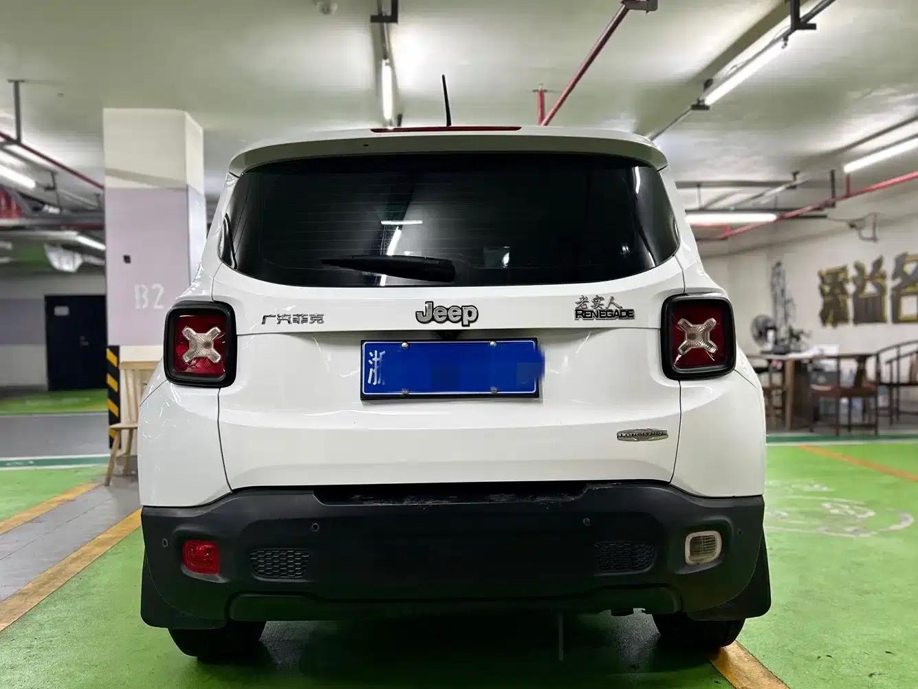 Jeep Renegade 2017 180T Automatic Performance Edition — миниатюра 5