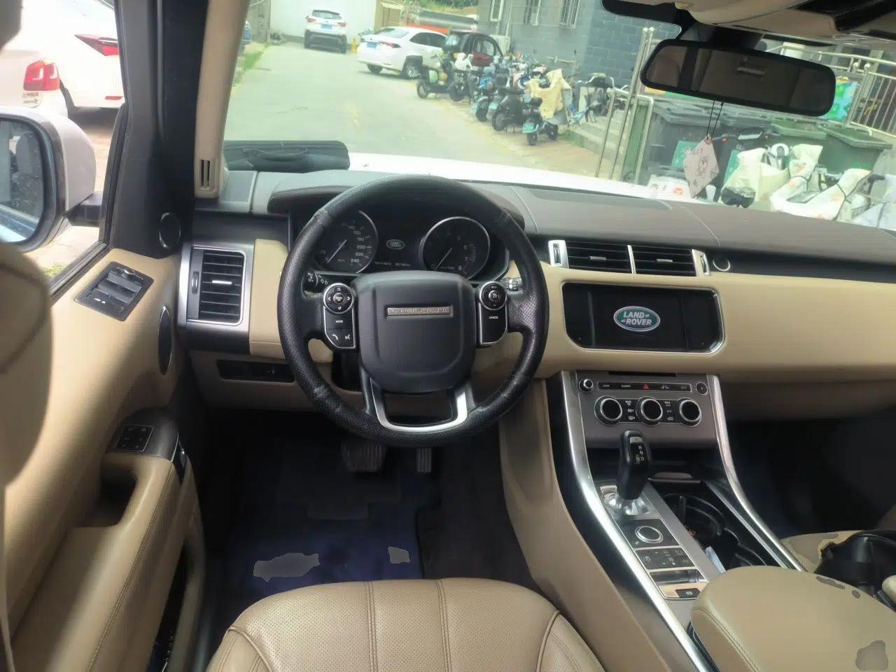 Land Rover Range Sport 2014 3.0 SC V6 HSE — миниатюра 10