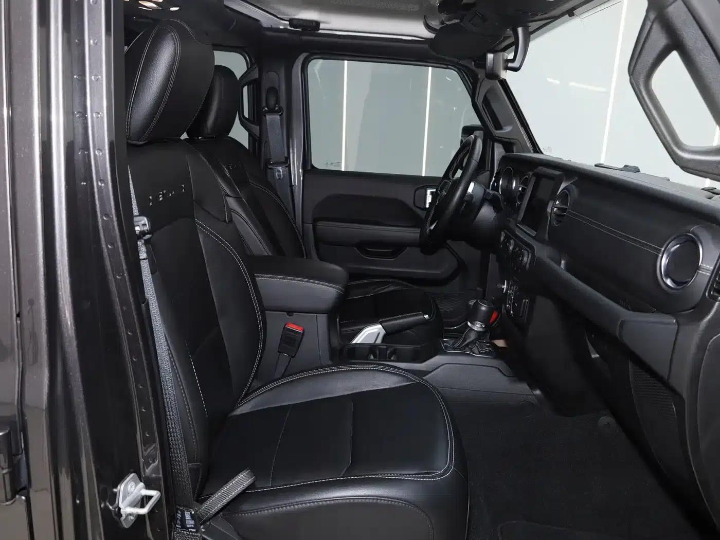 Gladiator 2022 3.6L First Edition — миниатюра 29