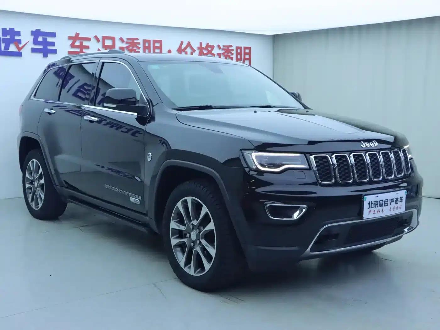 2017 Jeep Grand Cherokee (Imported) 3.0L Comfort Navigation Edition — миниатюра 2