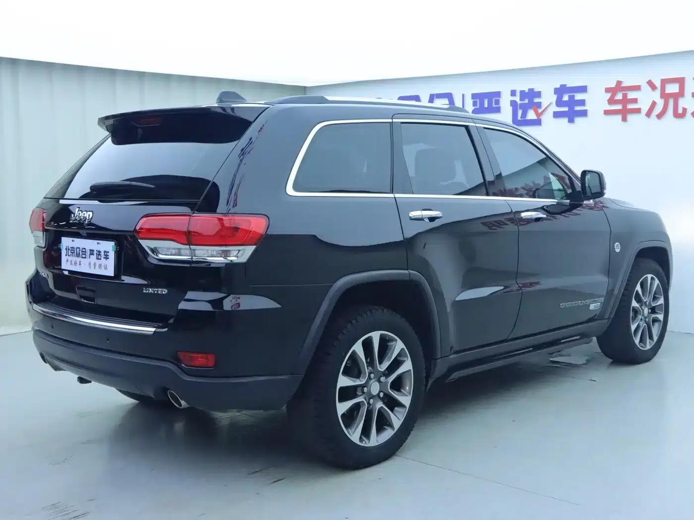 2017 Jeep Grand Cherokee (Imported) 3.0L Comfort Navigation Edition — миниатюра 24
