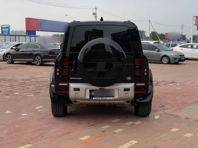 Land Rover Defender 2024 110 3.0T P400 XS — миниатюра 4
