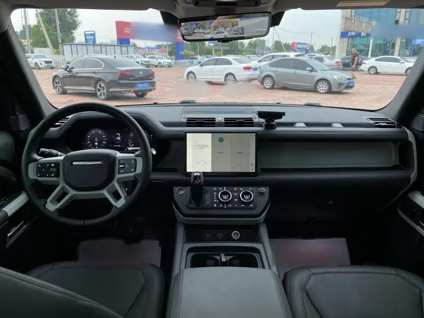 Land Rover Defender 2024 110 3.0T P400 XS — миниатюра 8
