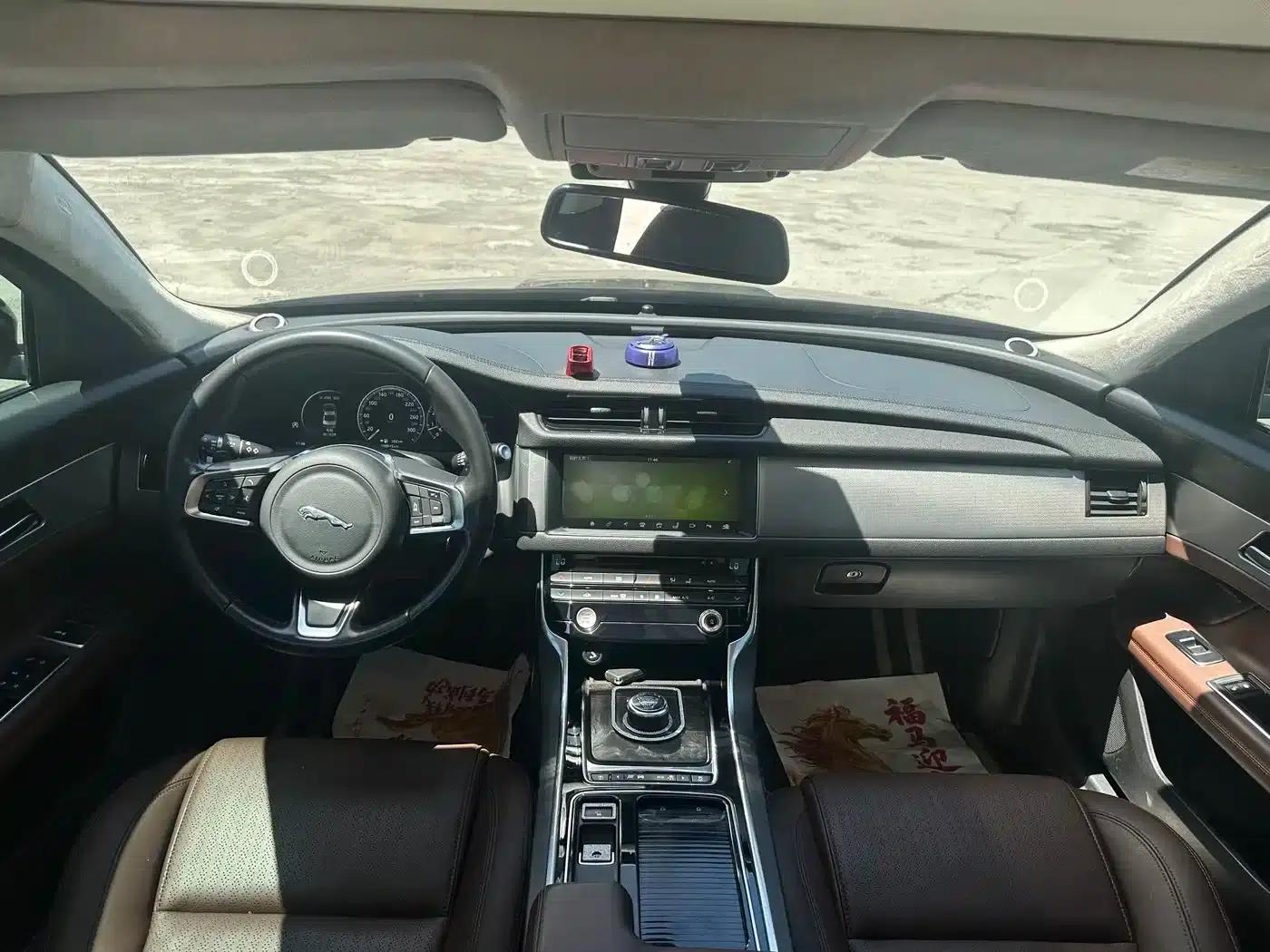 2018 Jaguar XFL 2.0T 250PS Luxury Edition — миниатюра 5