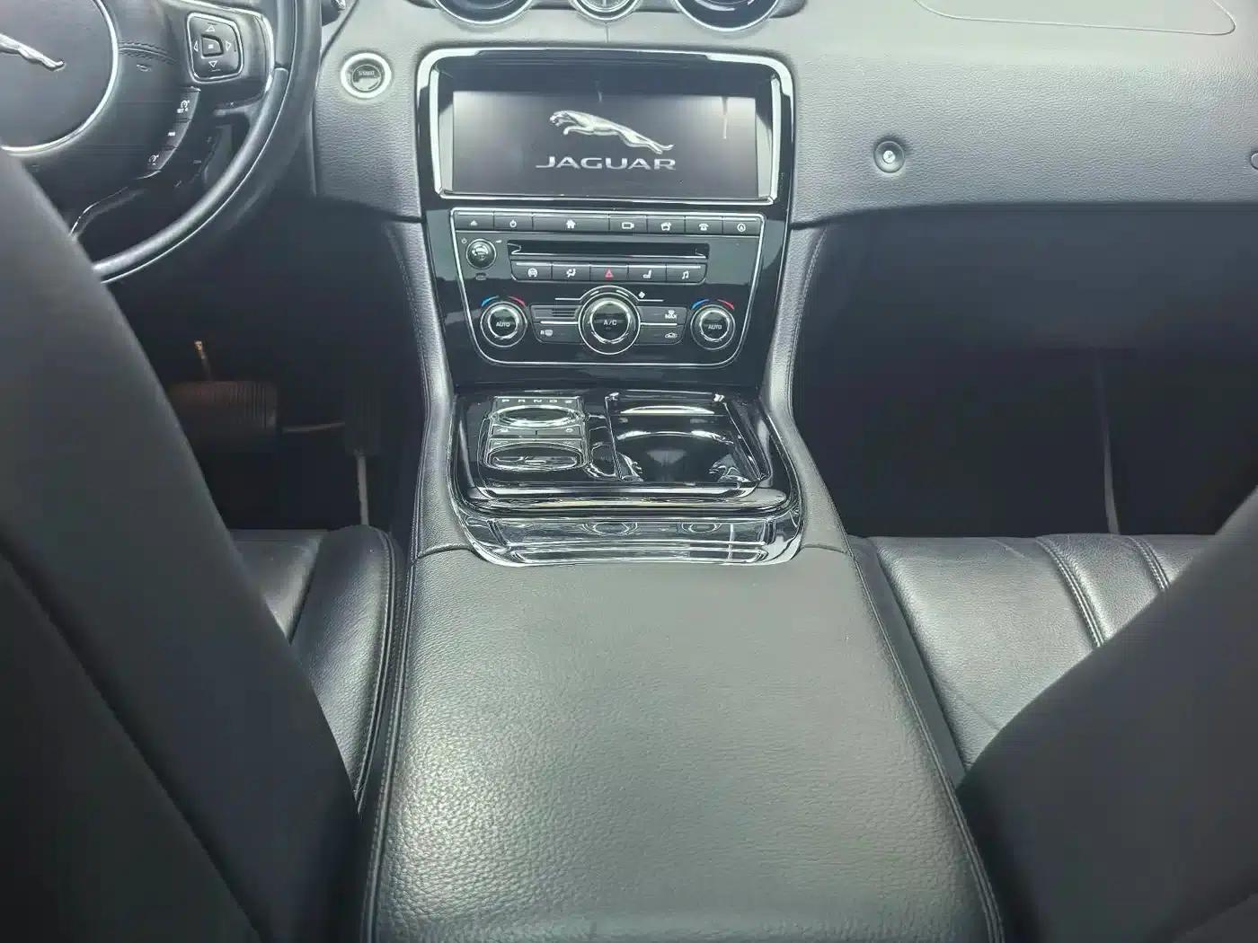 Jaguar XJ 2018 XJL 3.0 SC 2WD Elegant Business Edition — миниатюра 12