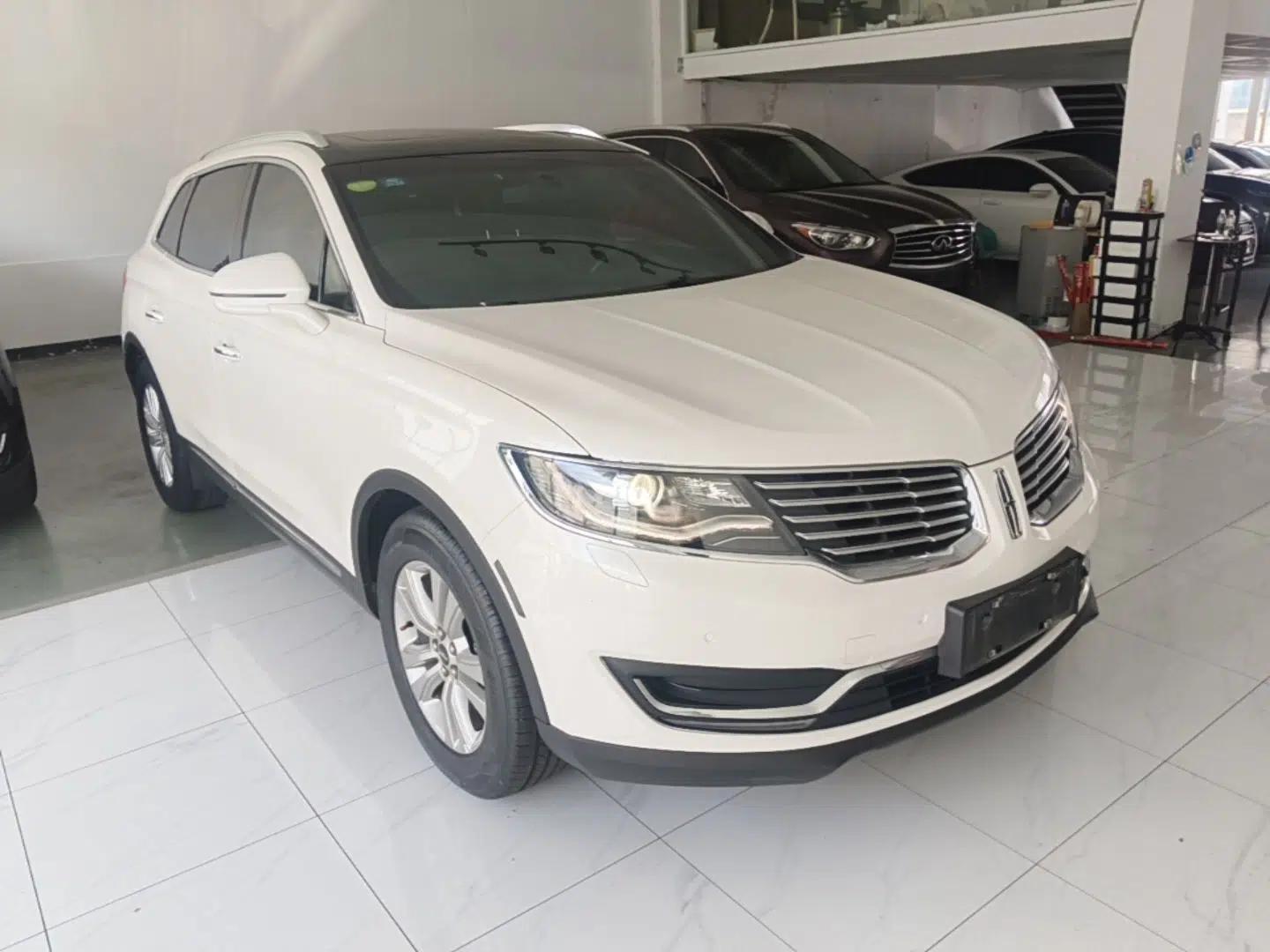 Lincoln MKX 2017 2.0T Two-Wheel Drive Deluxe Edition — миниатюра 3