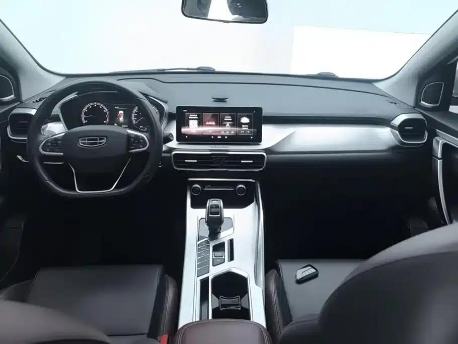 Geely Binyue 2020 Facelift 240T DCT Hunter — миниатюра 12