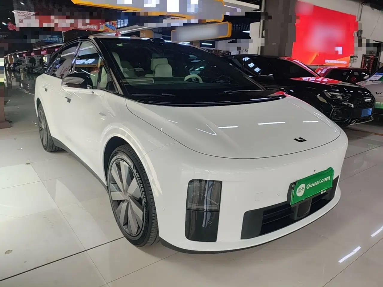 Li Auto i6 2025 Model Four-Wheel-Drive Standard Type — миниатюра 3