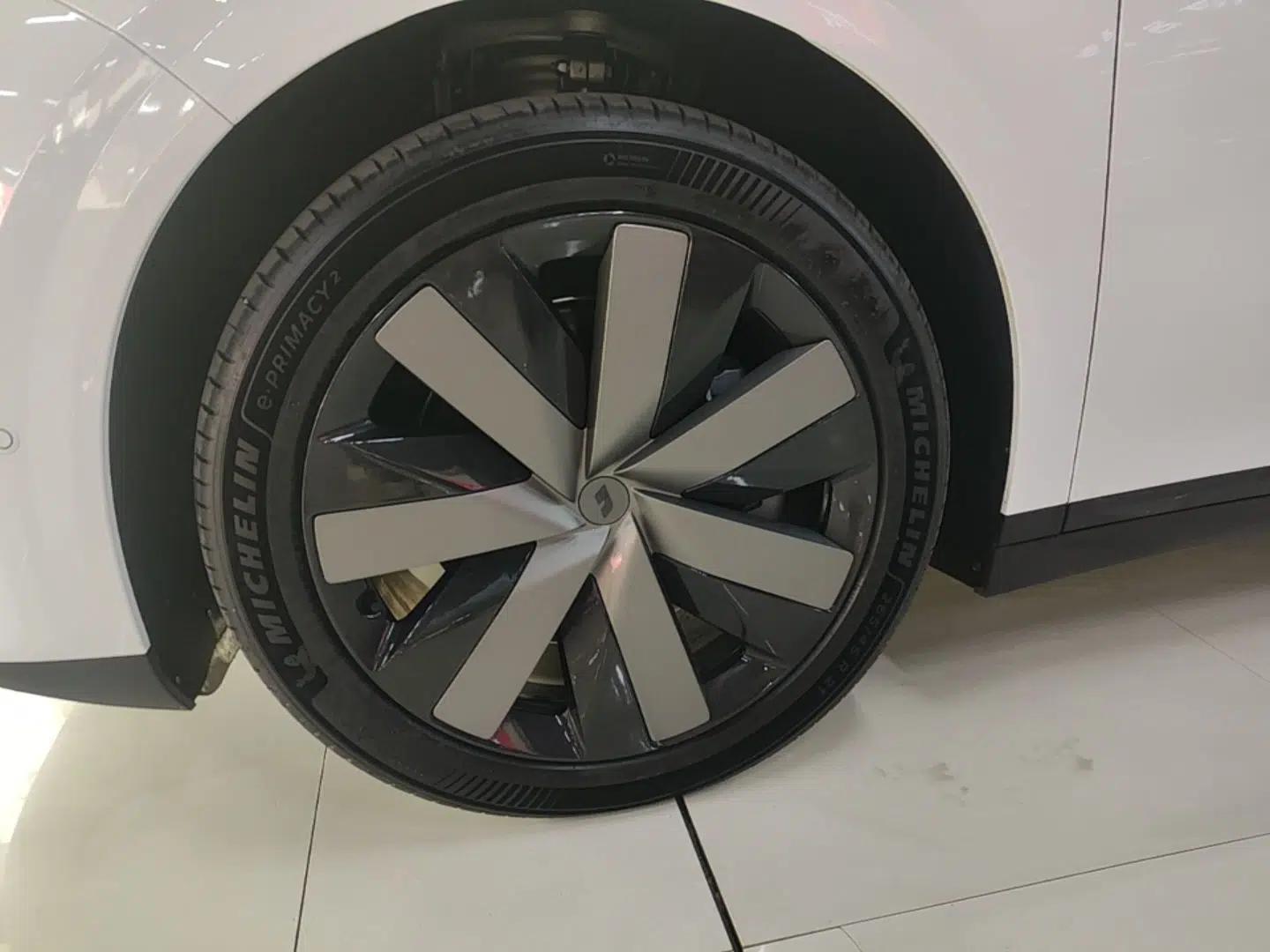Li Auto i6 2025 Model Four-Wheel-Drive Standard Type — миниатюра 10