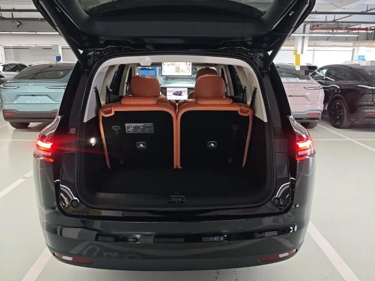 Leapmotor C16 2026 Extended-Range 280 LiDAR Zhizun Edition 6 Seats — миниатюра 22