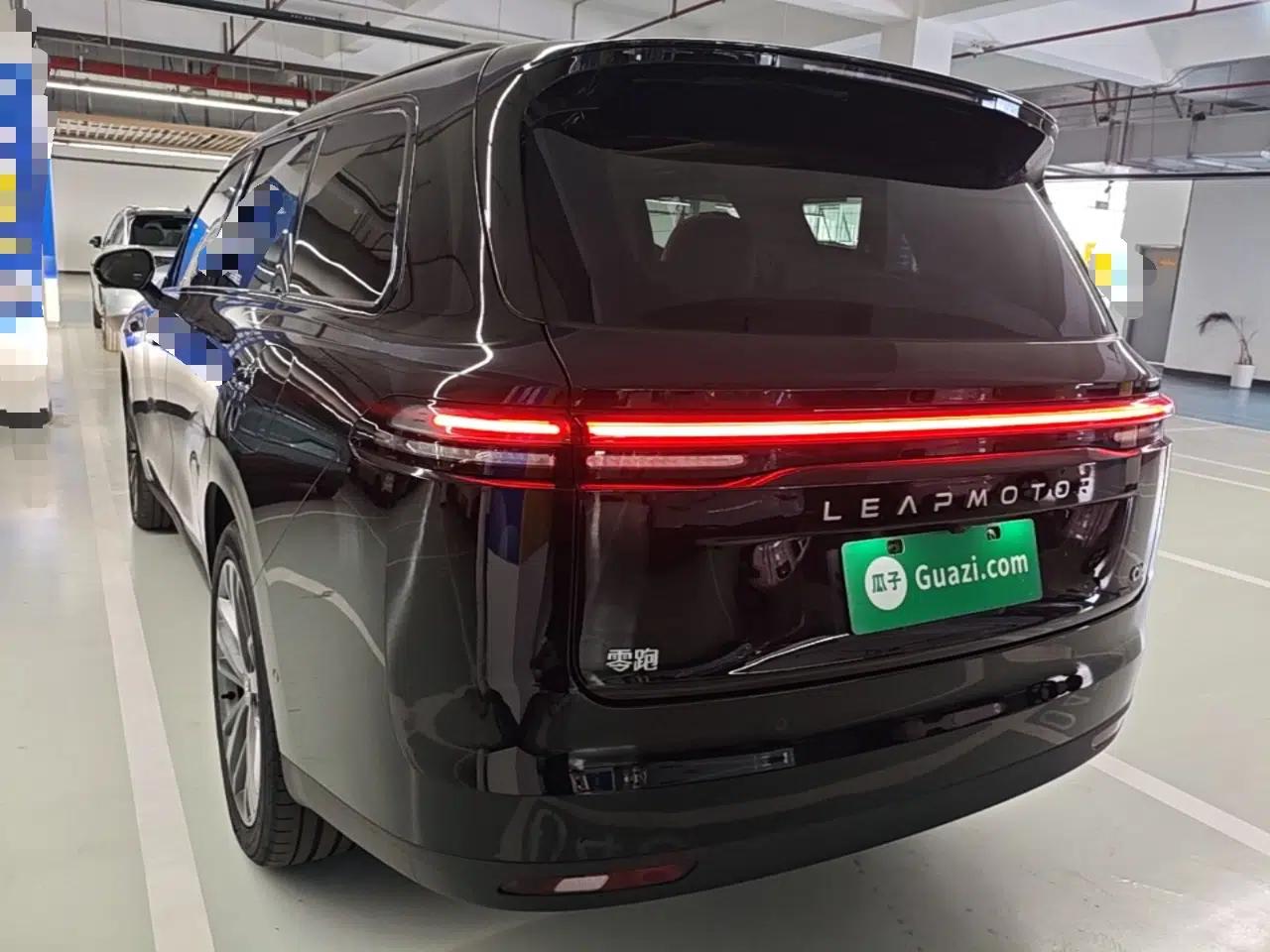 Leapmotor C16 2026 Extended-Range 280 LiDAR Zhizun Edition 6 Seats — миниатюра 4
