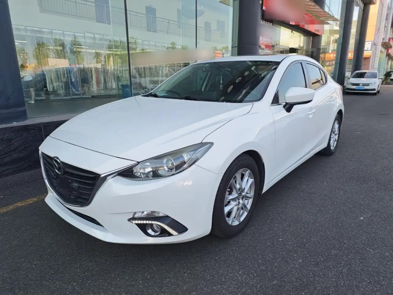 Mazda 3 Axela 2014 Sedan 1.5L Automatic Luxury Model — миниатюра 1