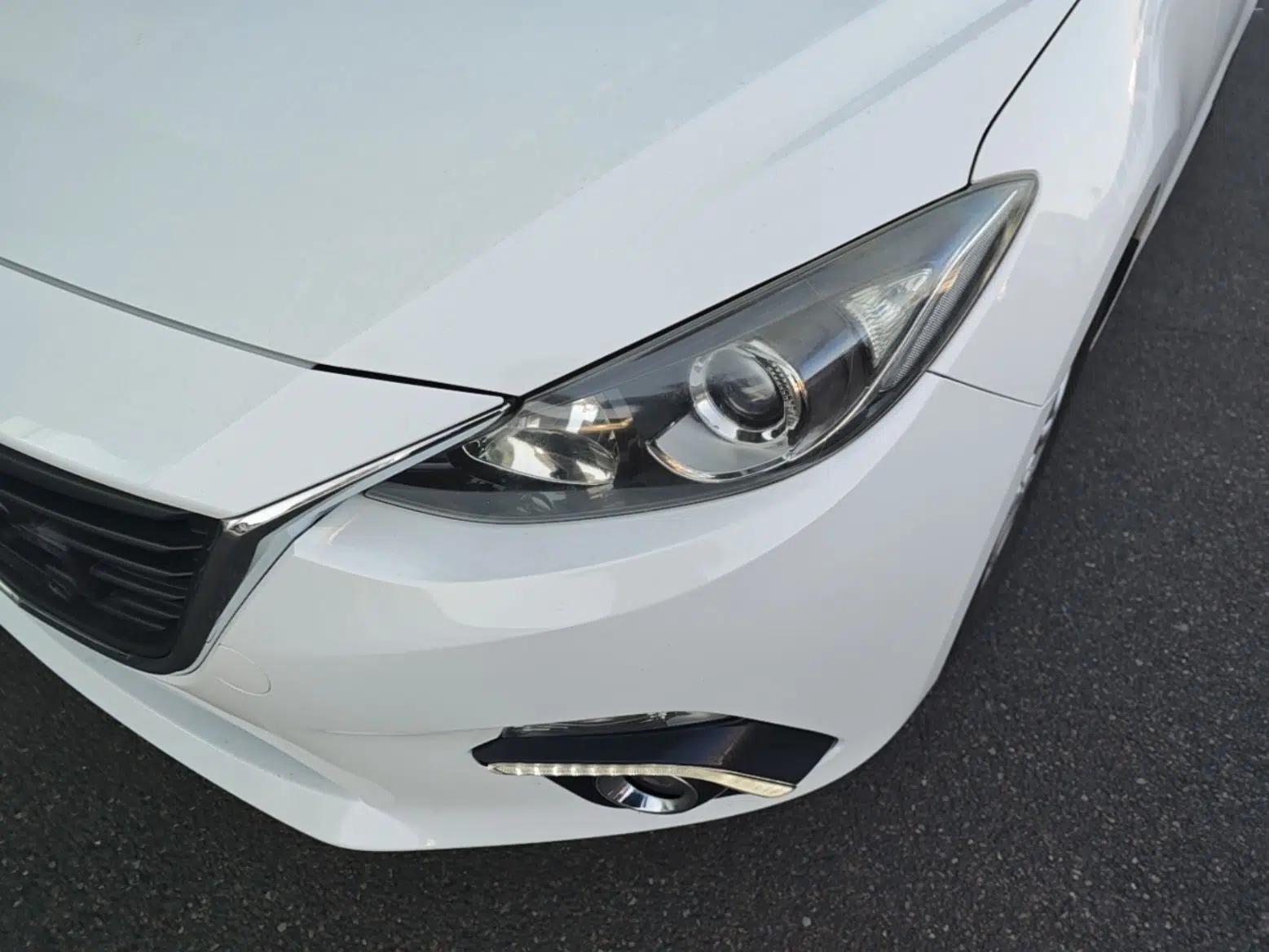 Mazda 3 Axela 2014 Sedan 1.5L Automatic Luxury Model — миниатюра 8
