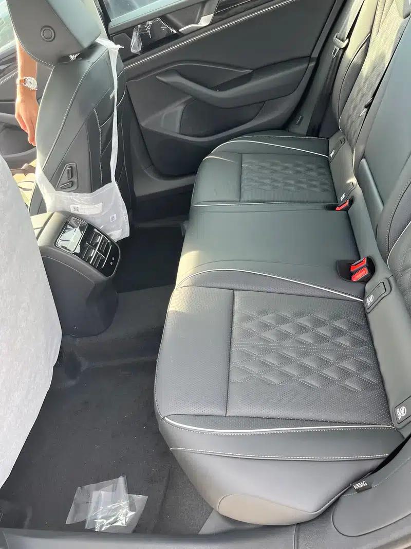 2024 Volkswagen Passat 380TSI Premium Edition — миниатюра 11