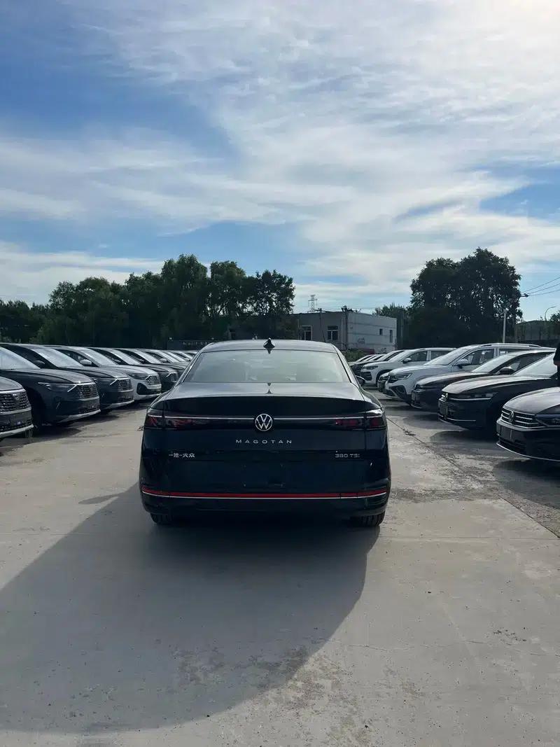 2024 Volkswagen Passat 380TSI Premium Edition — миниатюра 5