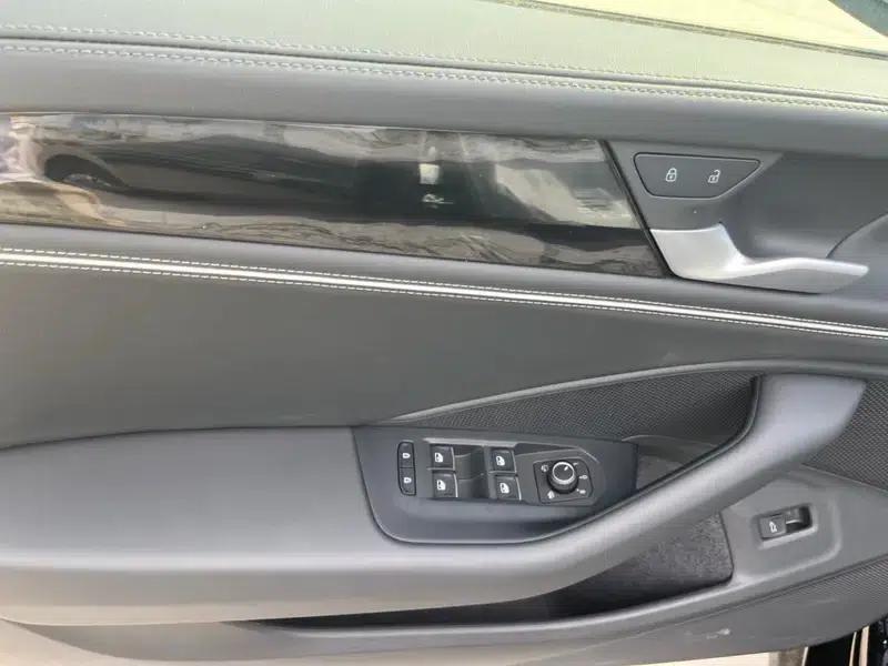 2024 Volkswagen Passat 380TSI Premium Edition — миниатюра 7
