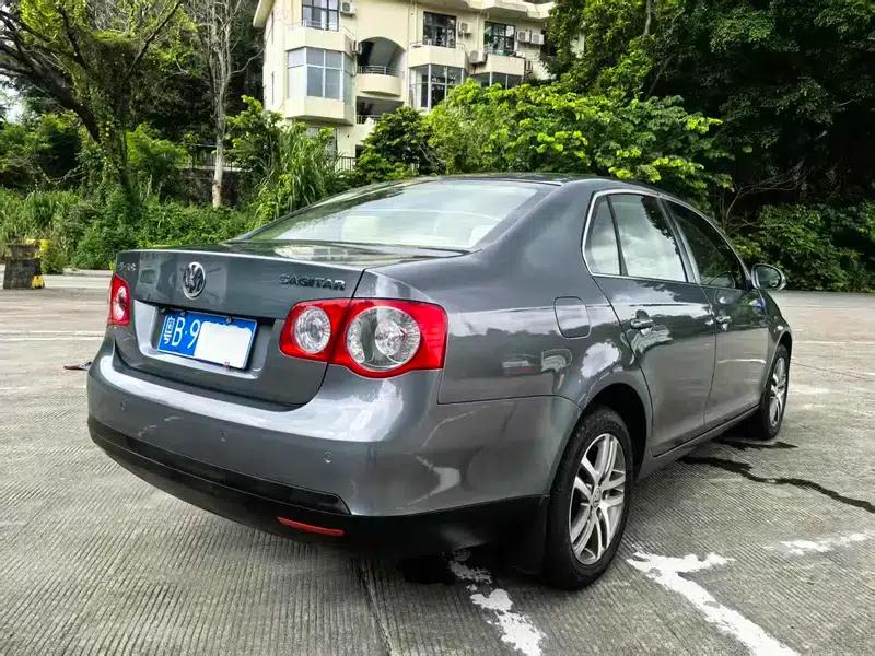2009 Volkswagen Sagitar 1.6L Manual Comfort Model — миниатюра 5